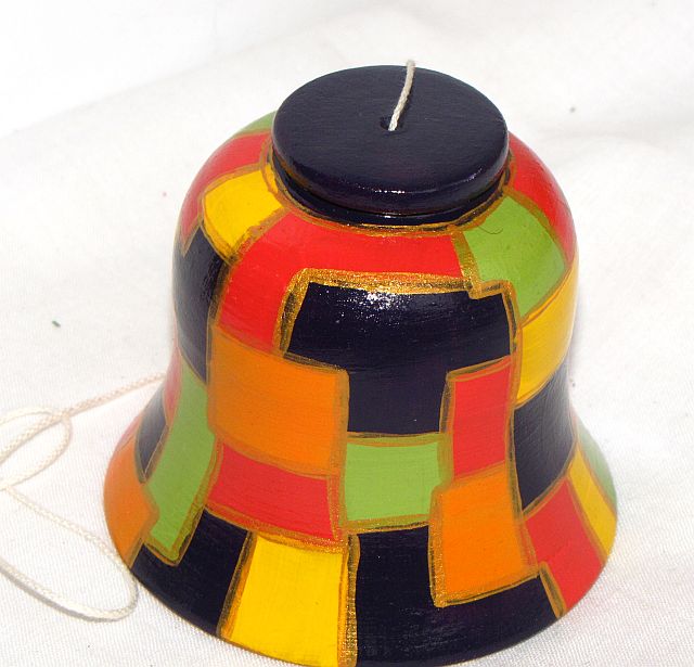 ceramica clopotel de atarnat- 038 - Apasa pe imagine pentru inchidere
